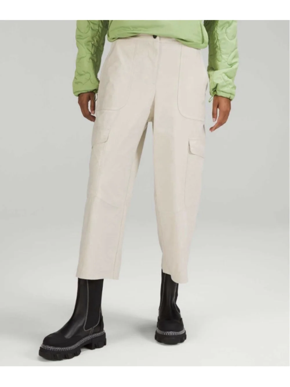 LULULEMON Light Utilitech Cargo Pocket High-Rise Crop Pant Women 29 Wide Leg